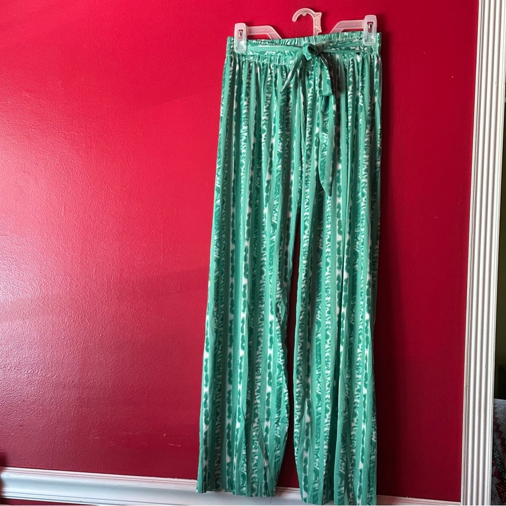 Green Patterned Wide-Leg Pants